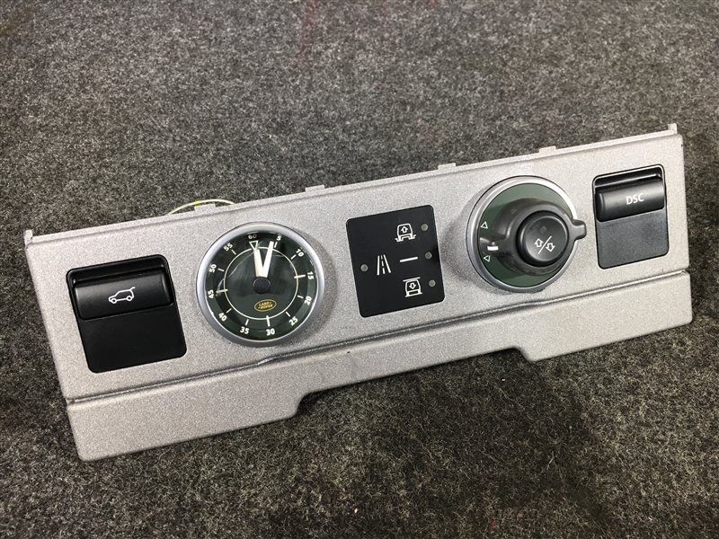 Часы Land Rover Range Rover L322 448S 2004 502316 (б/у)