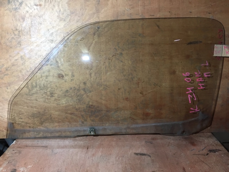 Стекло боковое Toyota Hiace KZH106 1KZ 1996 переднее левое (б/у)