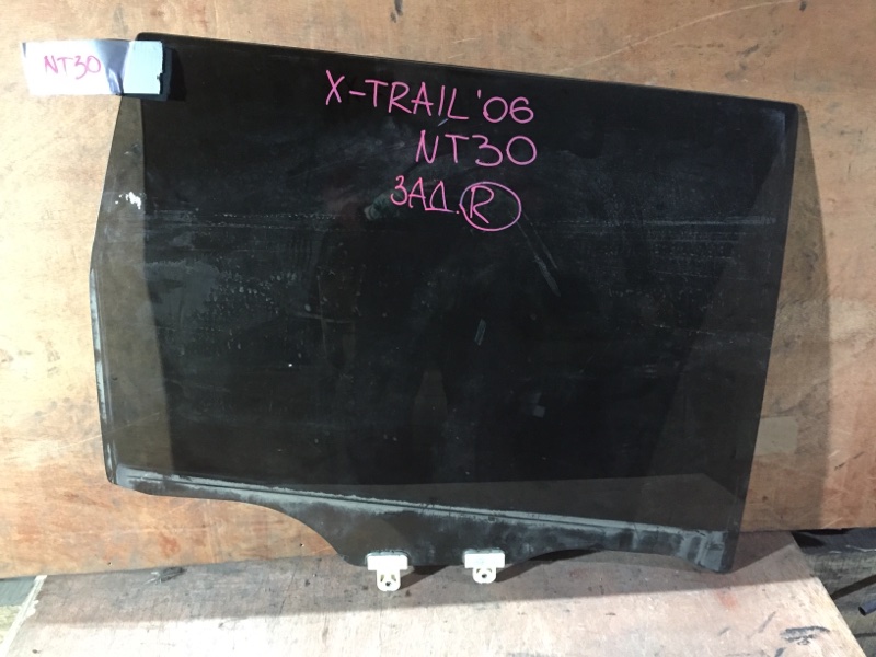 Стекло боковое Nissan X-Trail NT30 QR20 2002 заднее правое (б/у)