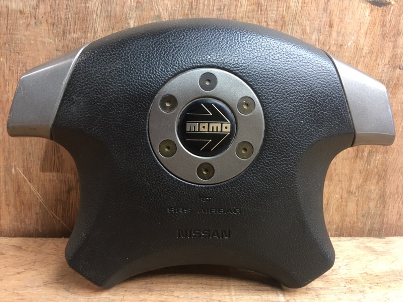 Подушка безопасности Nissan Elgrand AVWE50 QD32ETI 1998 В руль. Без заряда. (б/у)