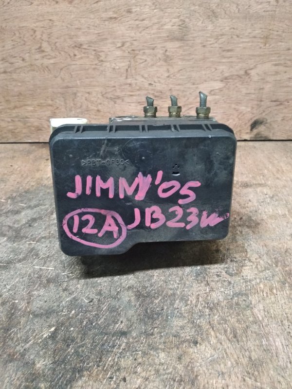 Блок abs Suzuki Jimny JB23W K6AT 2005 2 шт. (б/у)