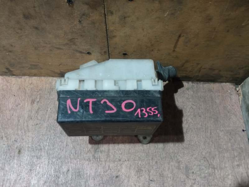 Блок реле Nissan X-Trail NT30 QR20 2004 1355 (б/у)