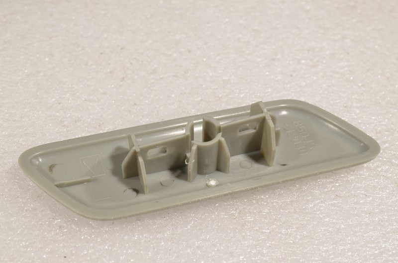 Крышка омывателя фар передняя левая RAV4