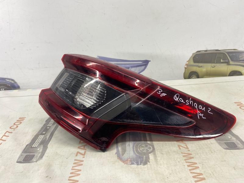 Фонарь задний правый QASHQAI 2