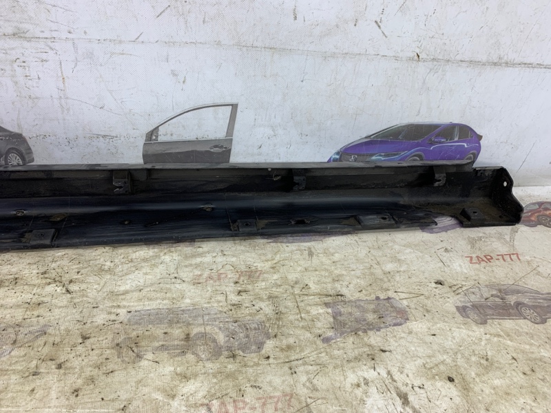 Накладка порога правая ALMERA G15