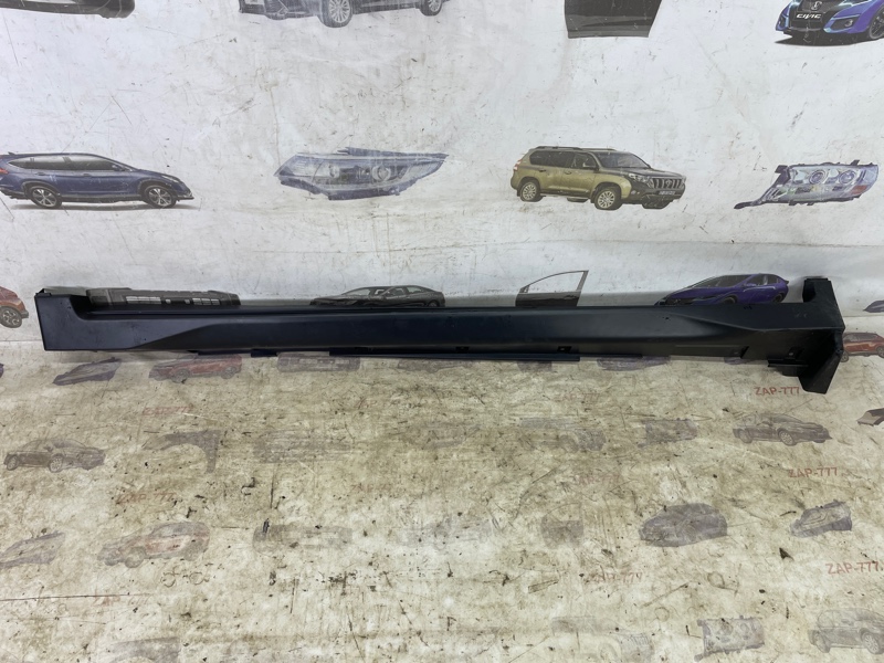 Накладка порога правая NISSAN X-TRAIL T32 768514CM0B Б/У