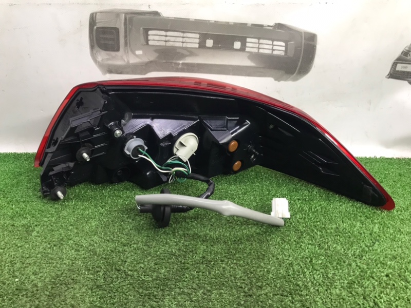 Фонарь задний левый Q70