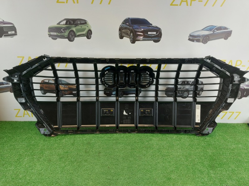 Решетка радиатора AUDI Q3 Q3