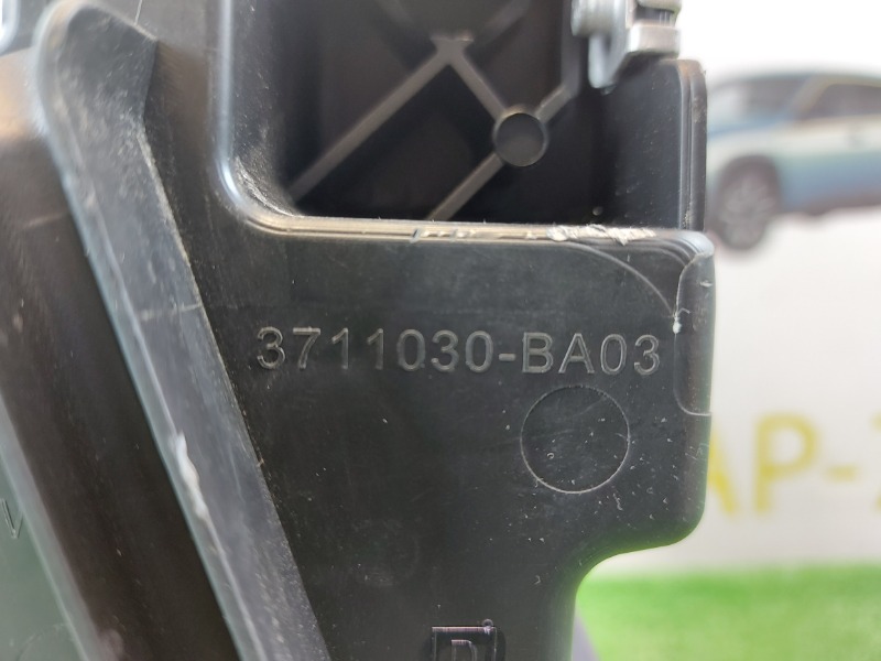 Фара передняя правая Bestune B70