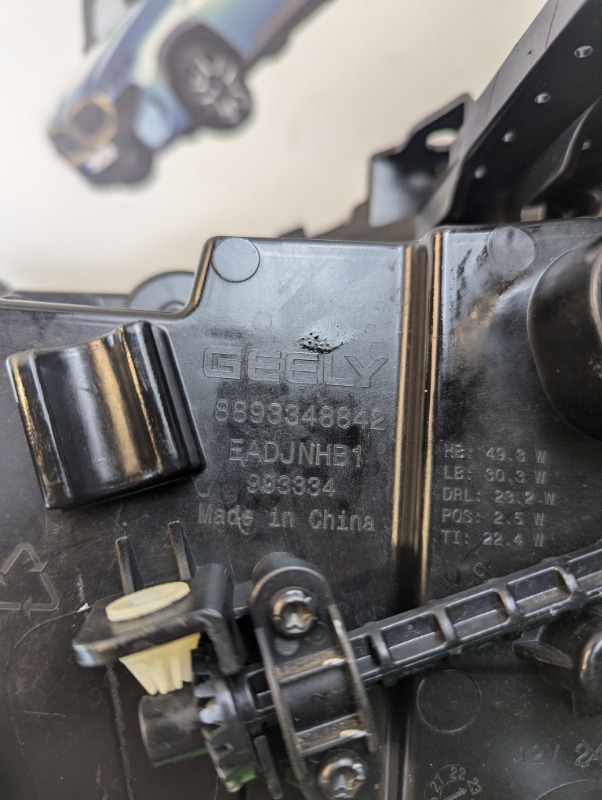 Фара правая OKAVANGO VX11