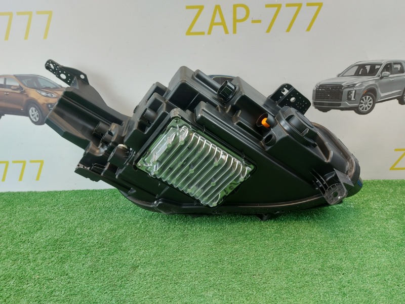 Фара передняя левая PREFACE