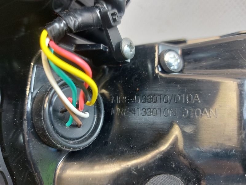 Фонарь передний левый D9