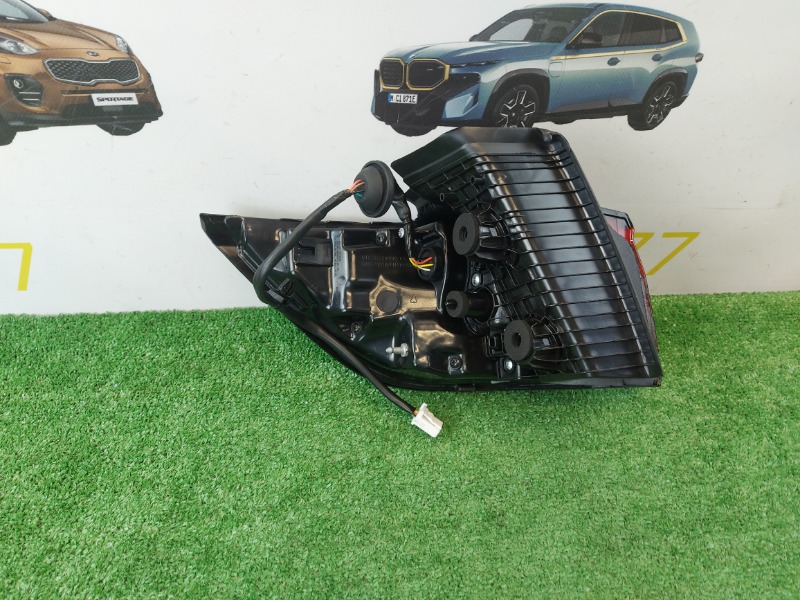 Фонарь передний правый D9