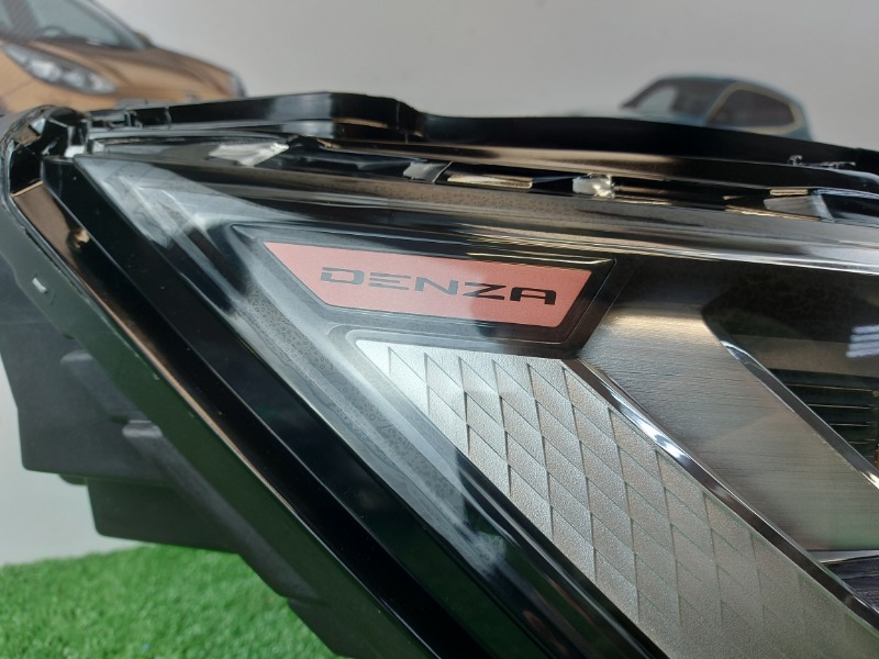 Фара передняя правая D9 Фара передняя правая D9