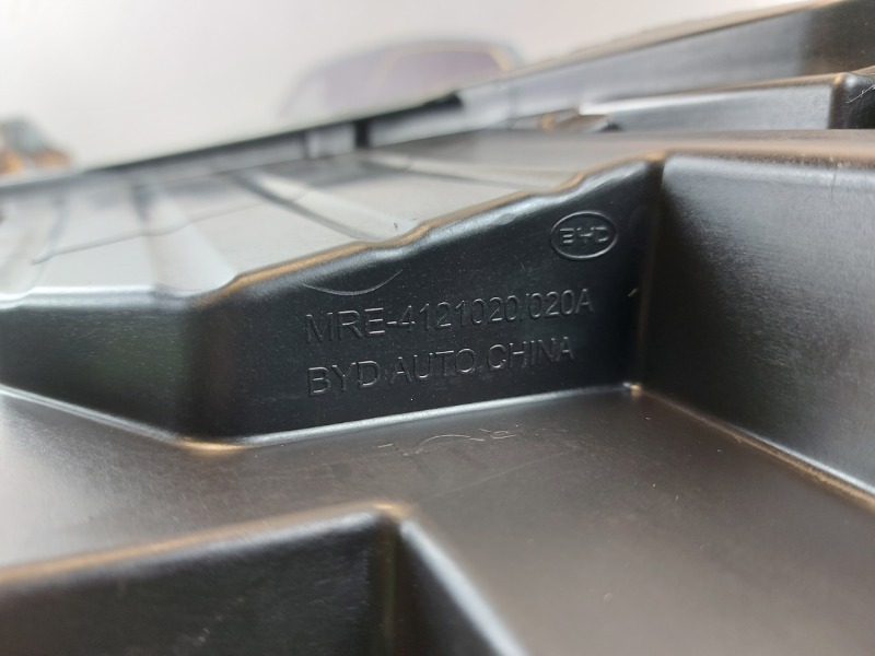 Фара передняя правая D9 Фара передняя правая D9