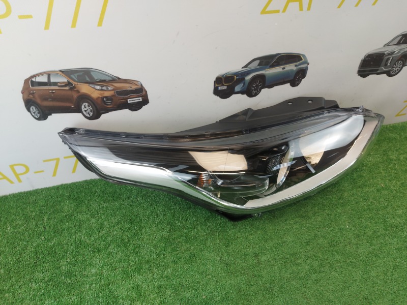 Фара передняя правая KIA CEED 3 CD