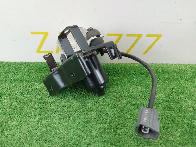 Вакуумный насос GEELY Emgrand