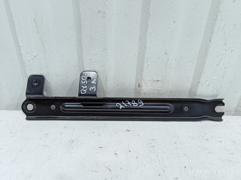 Кронштейн подрамника задний левый Infiniti Q50 2014 M274.930 554541MG0A Б/У