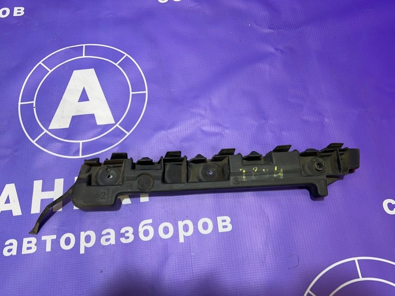 Запчасть крепление бампера заднее правое Opel Astra j 2012 A16XER 13266755 контрактная Крепление бампера заднее правое Opel Astra j 2012 A16XER 13266755 контрактная