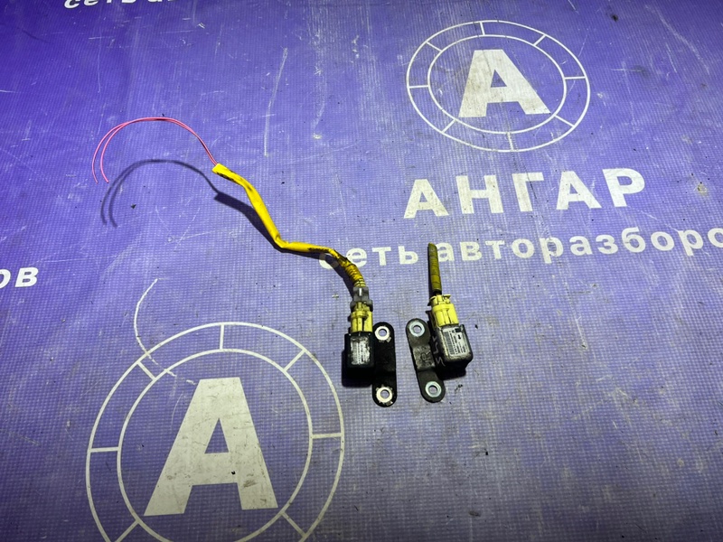 Датчики удара Suzuki Grand Vitara 2013 JB424X J24B 3893065J00 контрактная