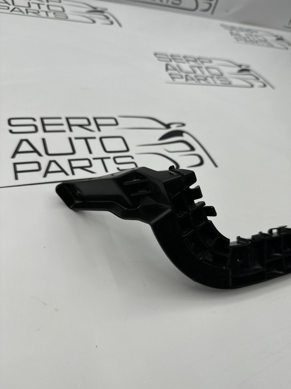 Крепление бампера заднее правое SX4/S-Cross 2014 M16A Крепление бампера заднее правое SX4/S-Cross 2014 M16A