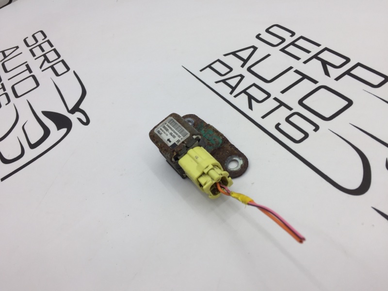 Датчик удара Suzuki Grand Vitara TD54W J24B 2.4