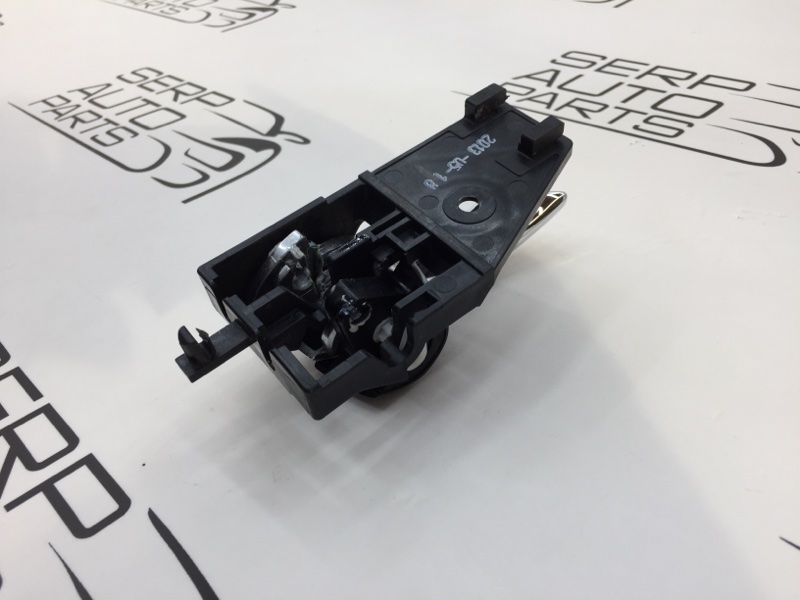 Ручка двери внутренняя левая SX4/S-Cross 2014 M16A