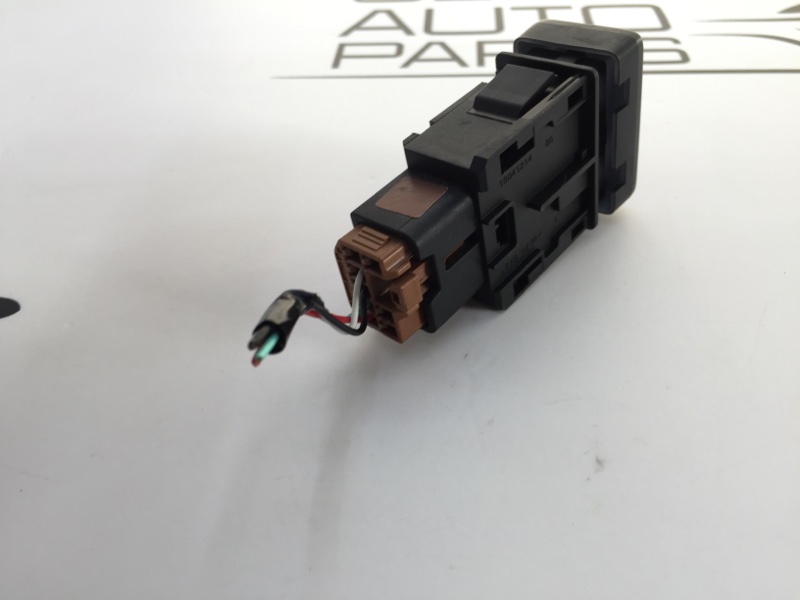 Кнопка антипробуксовочной системы SX4/S-Cross 2014 M16A