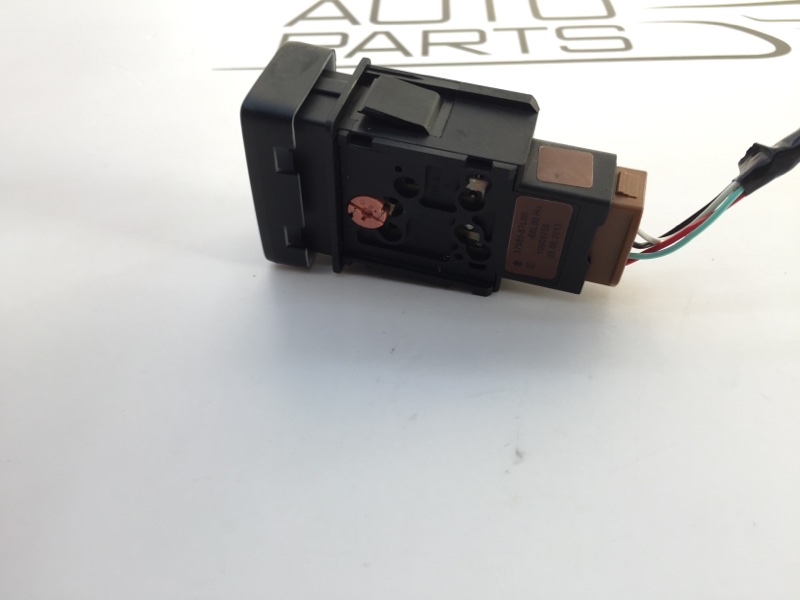 Кнопка антипробуксовочной системы SX4/S-Cross 2014 M16A