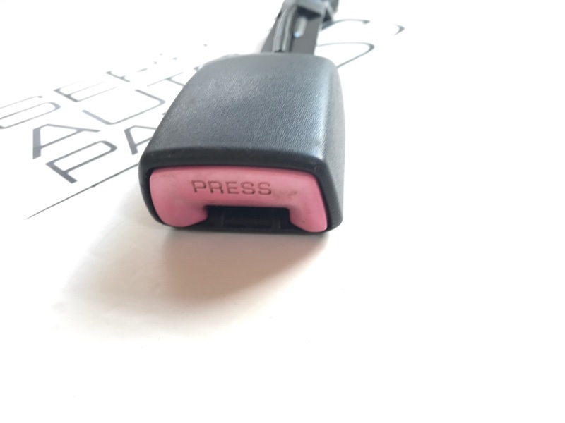 Ответная часть ремня правая SX 4 2006 YA21S M16A Ответная часть ремня правая SX 4 2006 YA21S M16A