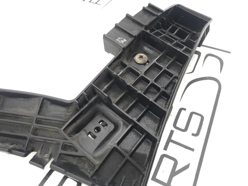 Крепление бампера заднее правое SX 4 2006 YA21S M16A Крепление бампера заднее правое SX 4 2006 YA21S M16A