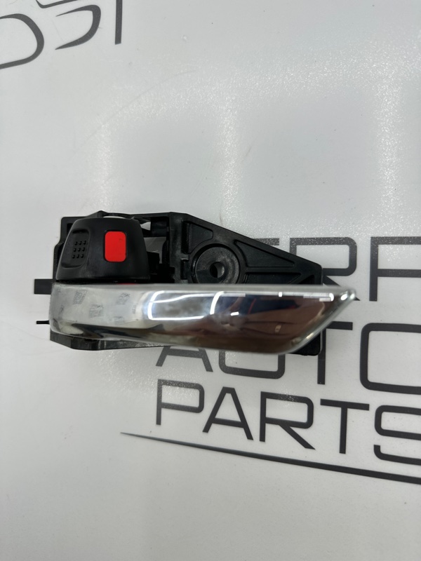 Ручка двери внутренняя передняя левая Suzuki SX4/S-Cross M16A