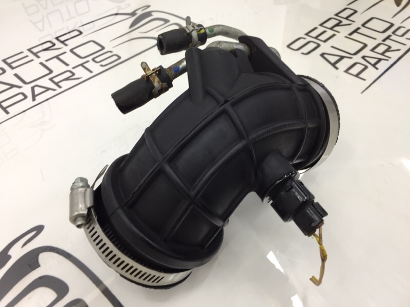 Патрубок воздушного фильтра Suzuki SX4/S-Cross M16A