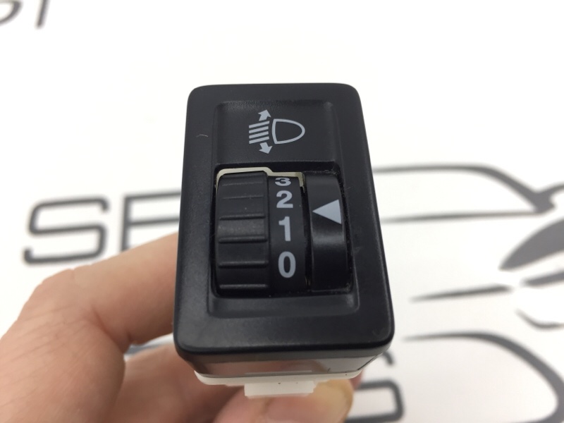 Кнопка корректора фар SX 4 2008 EYA21S M16A Кнопка корректора фар SX 4 2008 EYA21S M16A