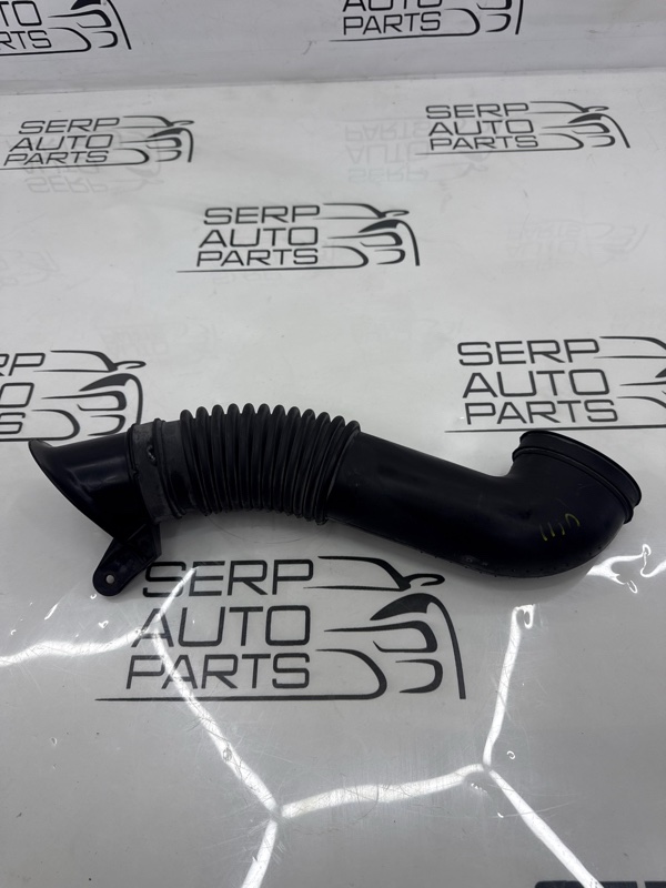 Патрубок воздухозаборника Suzuki SX 4 2009 EYA21S M16A 13766-79J00 контрактная