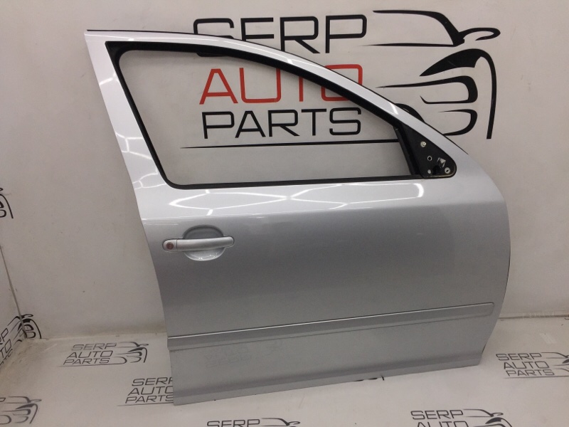 Запчасть дверь передняя правая Skoda Octavia 2011 A5 BSE 1Z0831056 Б/У Дверь передняя правая Skoda Octavia 2011 A5 BSE 1Z0831056 Б/У