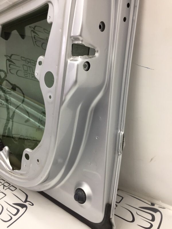 Дверь передняя правая Octavia 2011 A5 BSE Дверь передняя правая Octavia 2011 A5 BSE