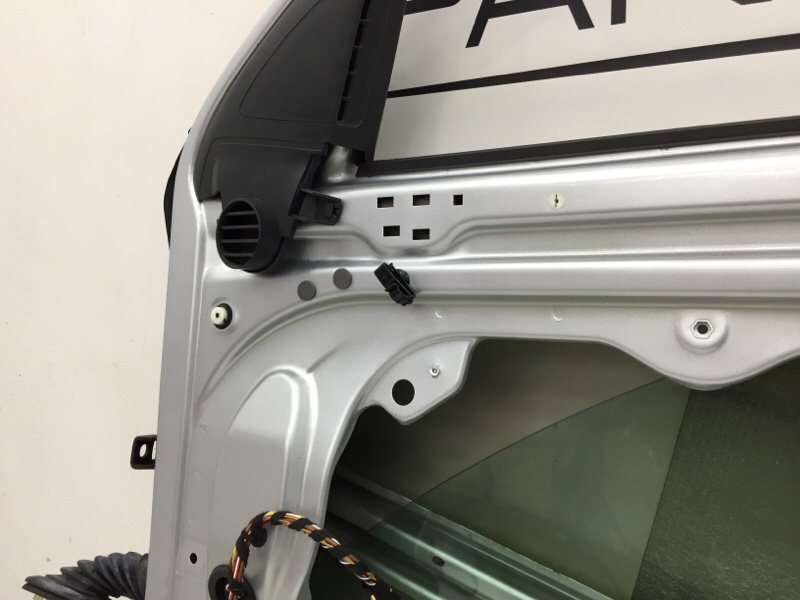 Дверь передняя правая Octavia 2011 A5 BSE Дверь передняя правая Octavia 2011 A5 BSE