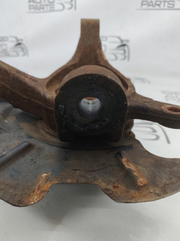 Поворотный кулак левый SX4/S-Cross 2014 M16A