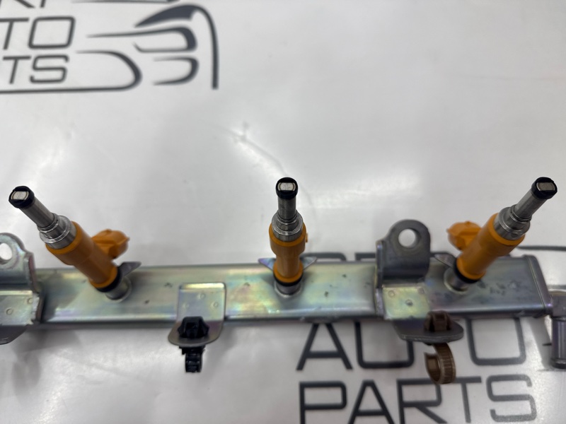 Топливная рампа с форсунками SX 4 2012 EYA21S M16A