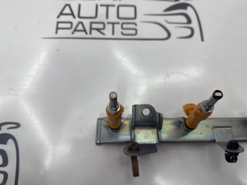 Топливная рампа с форсунками SX 4 2012 EYA21S M16A