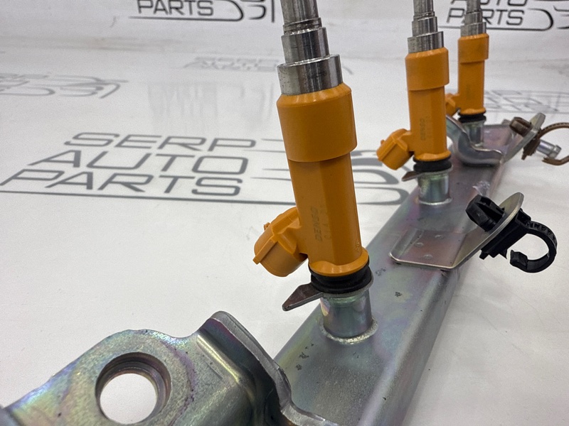 Топливная рампа с форсунками SX 4 2012 EYA21S M16A