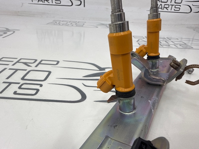 Топливная рампа с форсунками SX 4 2012 EYA21S M16A