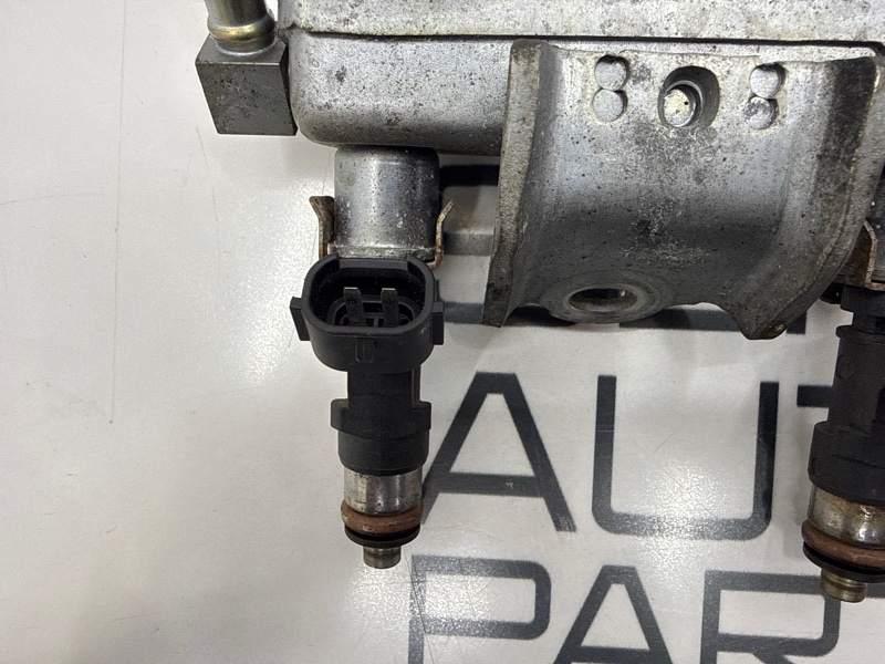 Топливная рампа с форсунками Note 2011 E11 1.4 CR14DE Топливная рампа с форсунками Note 2011 E11 1.4 CR14DE