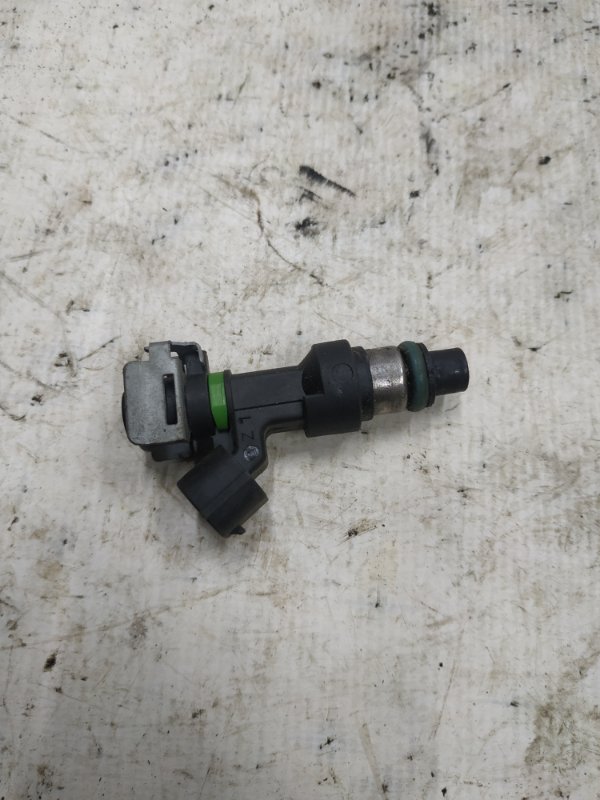 Форсунка топливная Teana J32 2.5