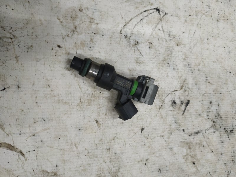 Форсунка топливная Teana J32 2.5