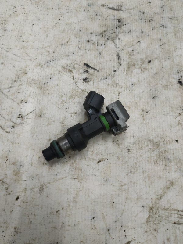 Форсунка топливная Teana J32 2.5