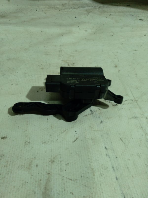 Моторчик заслонки печки Leon 2012 1.2 CBZ
