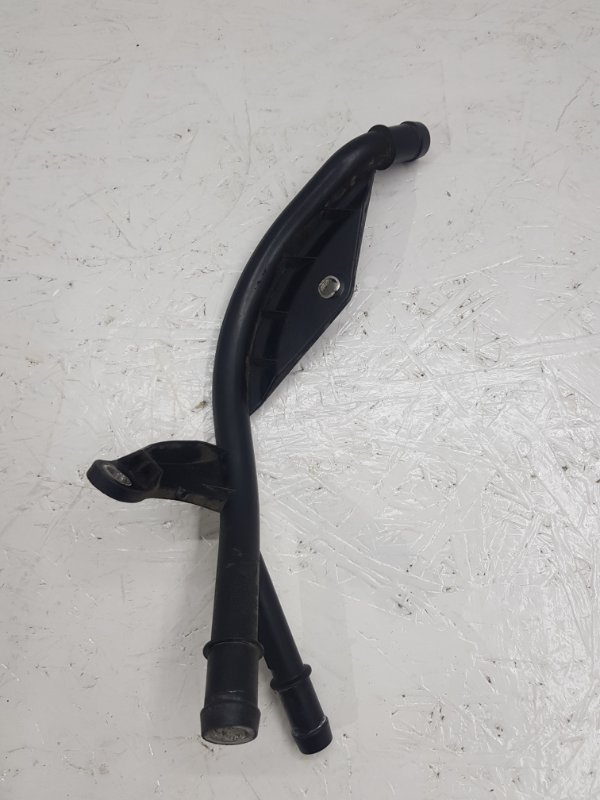 Запчасть трубка охлаждения Skoda Yeti 2013 1.2 1K0121070CD контрактная Трубка охлаждения Skoda Yeti 2013 1.2 1K0121070CD контрактная