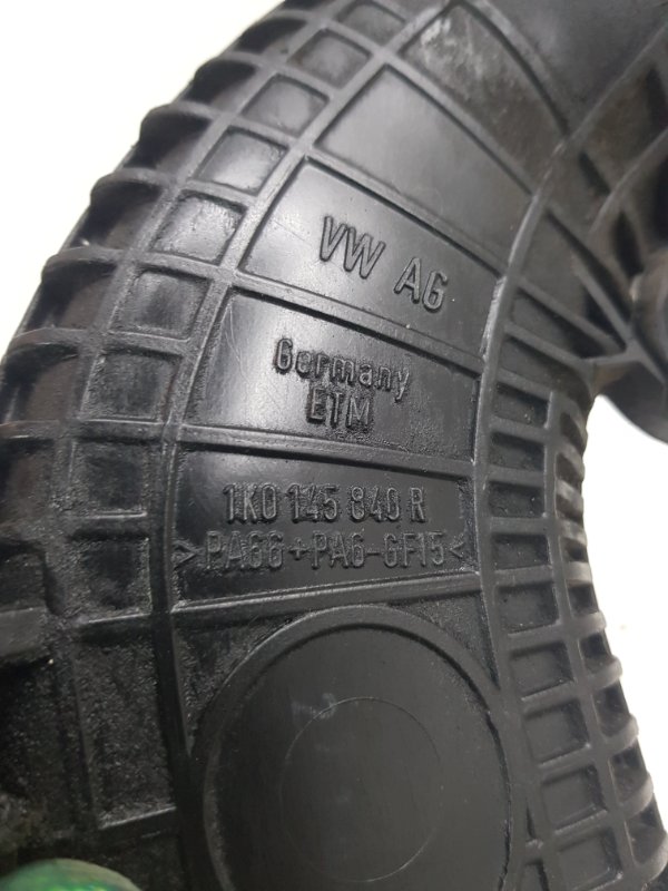 Патрубок интеркулера Octavia A5 CDA Патрубок интеркулера Octavia A5 CDA